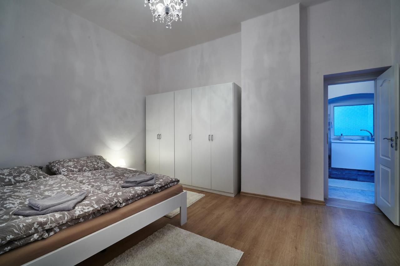 Apartman Bb Centrum Banská Bystrica Buitenkant foto