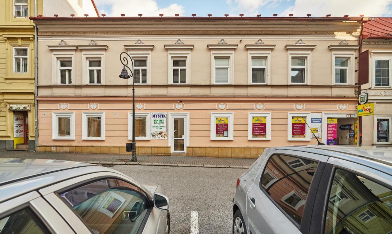 Apartman Bb Centrum Banská Bystrica Buitenkant foto